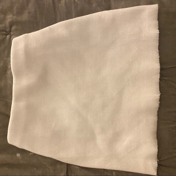 TheKLABEL Rib Knit Coord Set - Picture 4 of 4